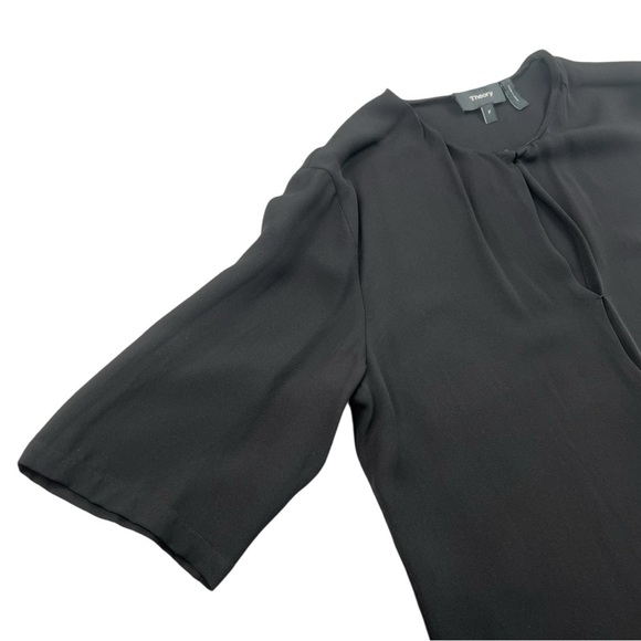 Theory Black Antazie Silk Keyhole Neck Crew Neck Short Sleeve Top In Size P - Picture 4 of 8